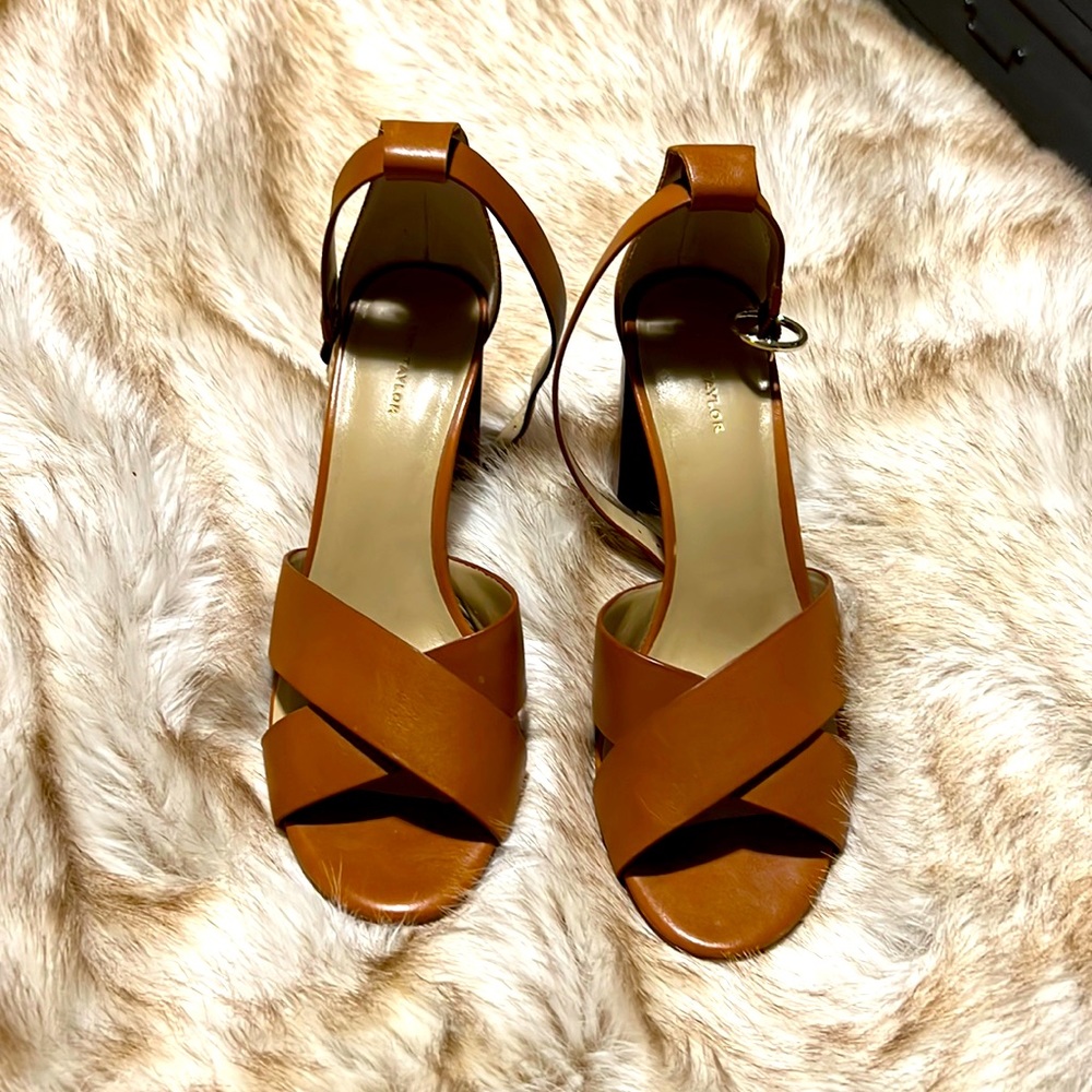 Ann Taylor - size 8 medium womens heels sandals (tan)
